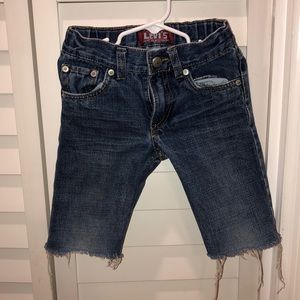 Levi’s Jean Distress Shorts